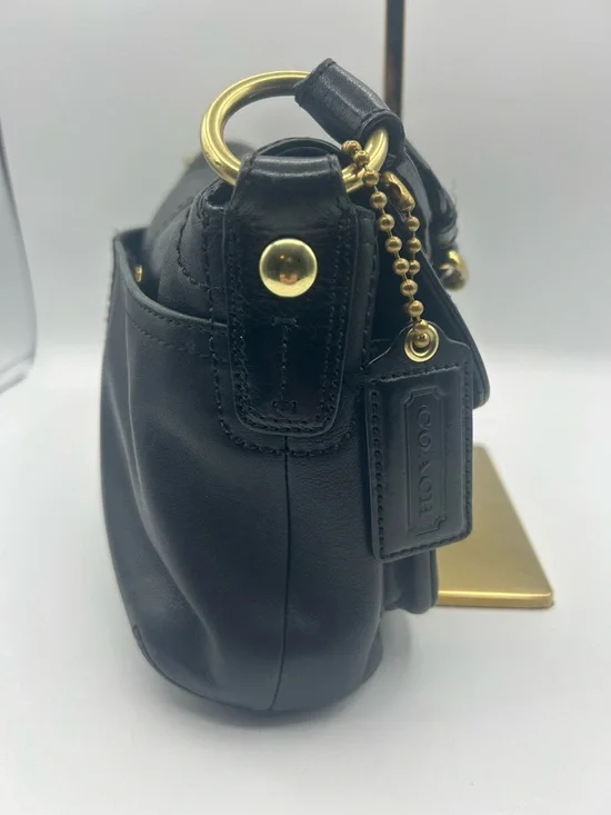 Coach Black Leather Shoulder Bag with Gold Hardware - Picture 4 of 16